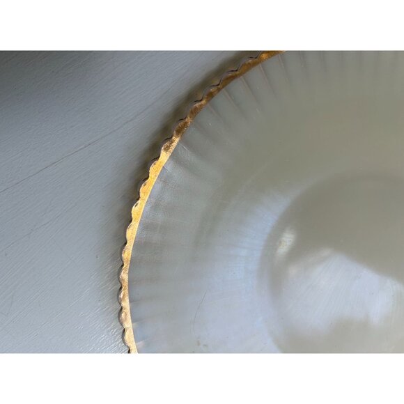 Vintage Macbeth Evans Cremax "Petalware" Pattern Opalescent Glass Dish 10 1/2" - Picture 8 of 10